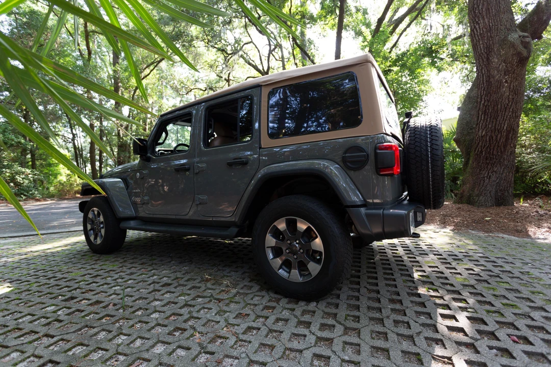 2021 Jeep JL Wrangler - Image 24 of 31