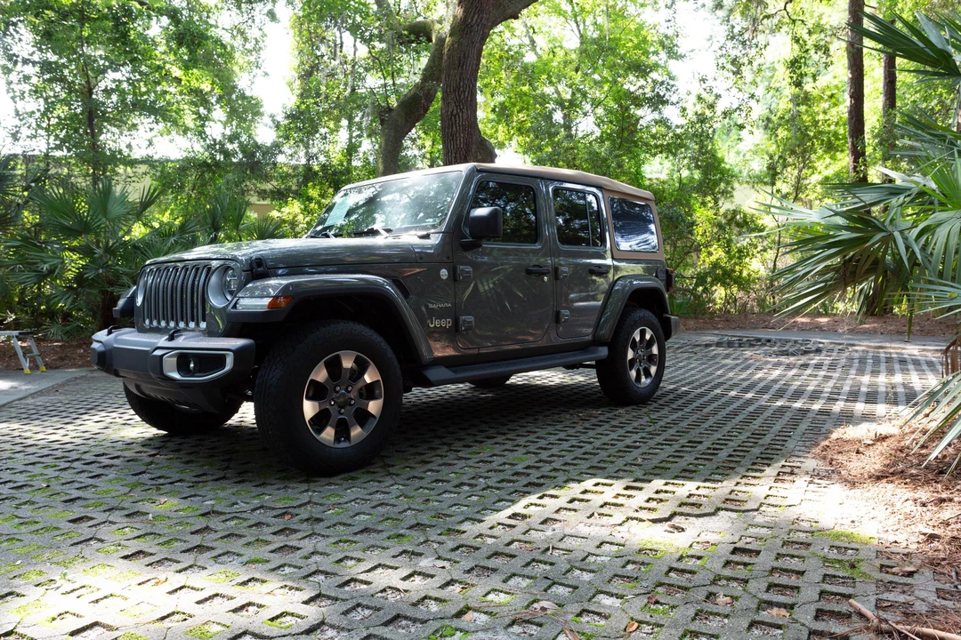 2021 Jeep JL Wrangler - Image 14 of 31