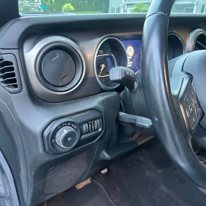 2021 Jeep JL Wrangler - Image 16 of 21