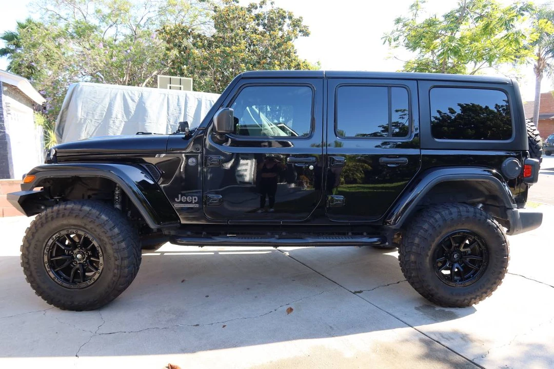 2021 Jeep JL Wrangler - Image 5 of 10