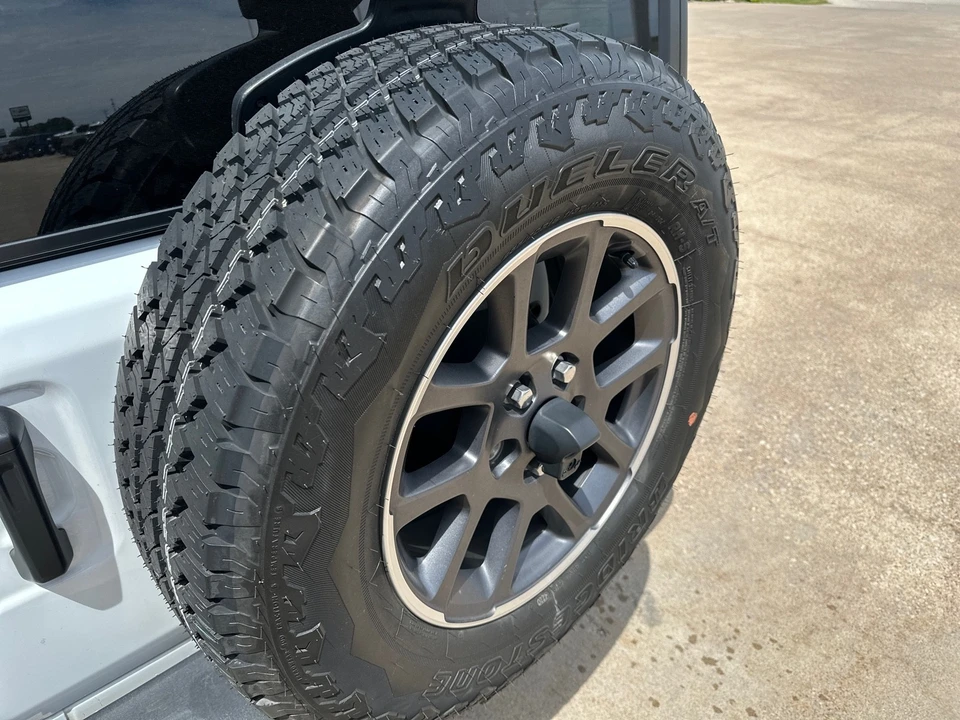 2021 Jeep JL Wrangler - Image 14 of 31