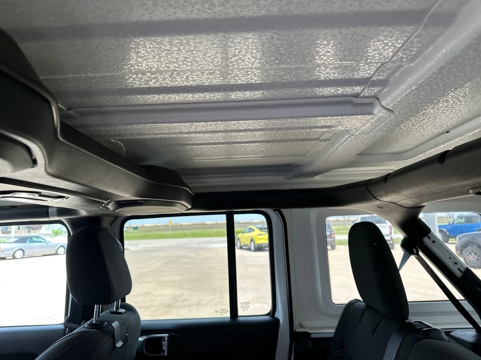2021 Jeep JL Wrangler - Image 18 of 31