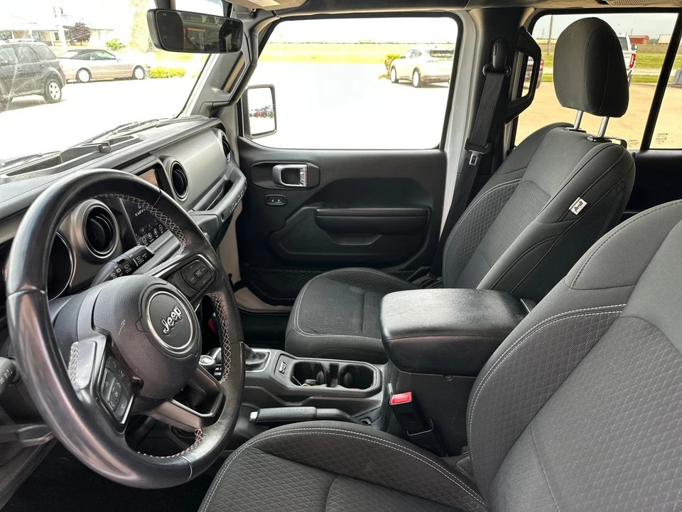 2021 Jeep JL Wrangler - Image 23 of 31