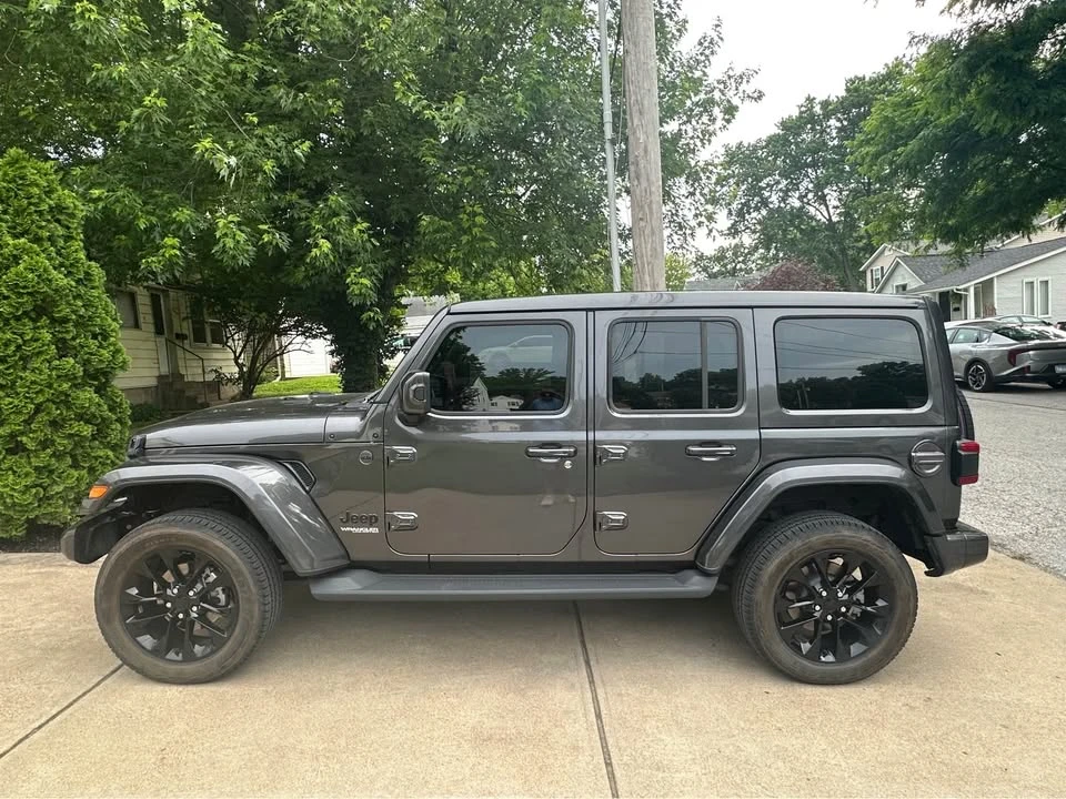 2021 Jeep JL Wrangler - Image 2 of 12
