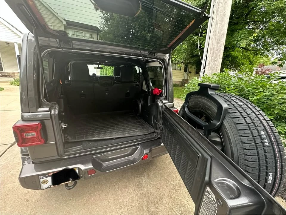 2021 Jeep JL Wrangler - Image 9 of 12