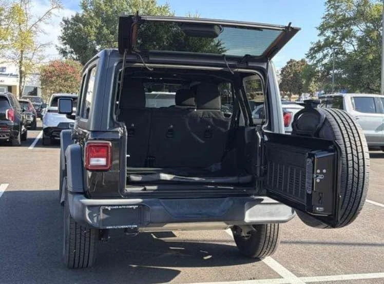 2021 Jeep JL Wrangler - Image 11 of 14