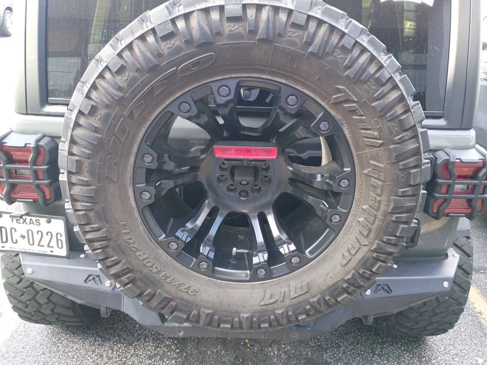 2021 Jeep JL Wrangler - Image 15 of 15