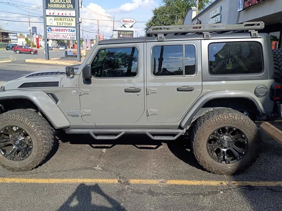 2021 Jeep JL Wrangler - Image 3 of 15