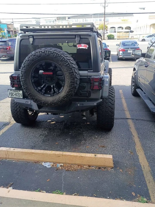 2021 Jeep JL Wrangler - Image 2 of 15