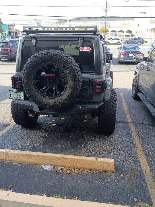 2021 Jeep JL Wrangler - Image 5 of 15