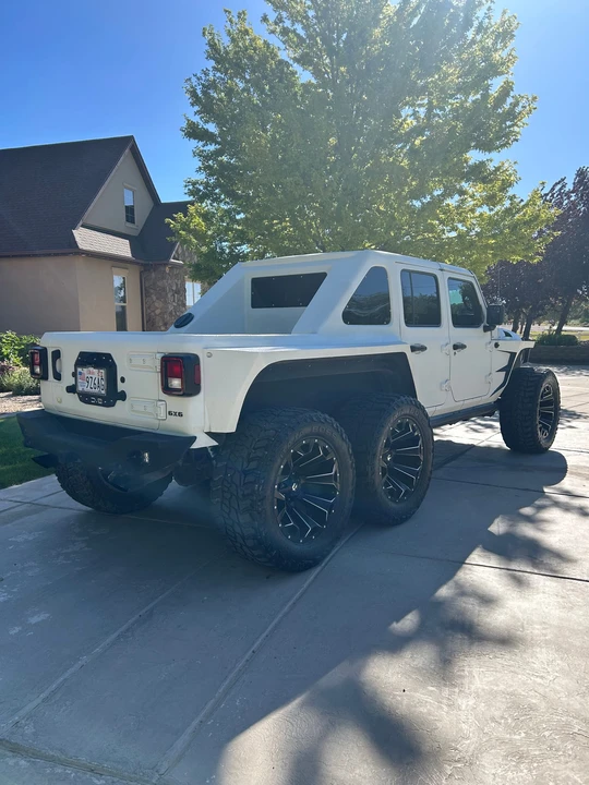 2021 Jeep JL Wrangler - Image 27 of 31