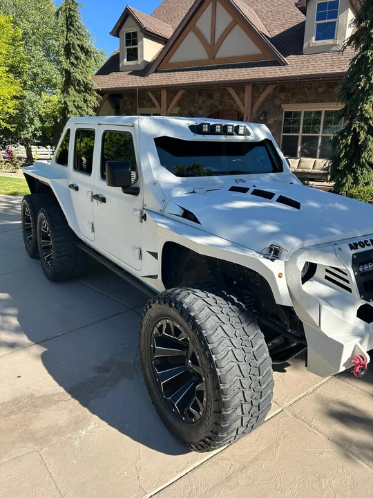 2021 Jeep JL Wrangler - Image 28 of 31