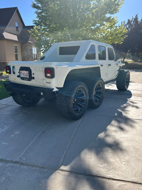 2021 Jeep JL Wrangler - Image 26 of 31
