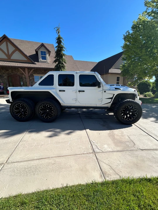 2021 Jeep JL Wrangler - Image 21 of 31