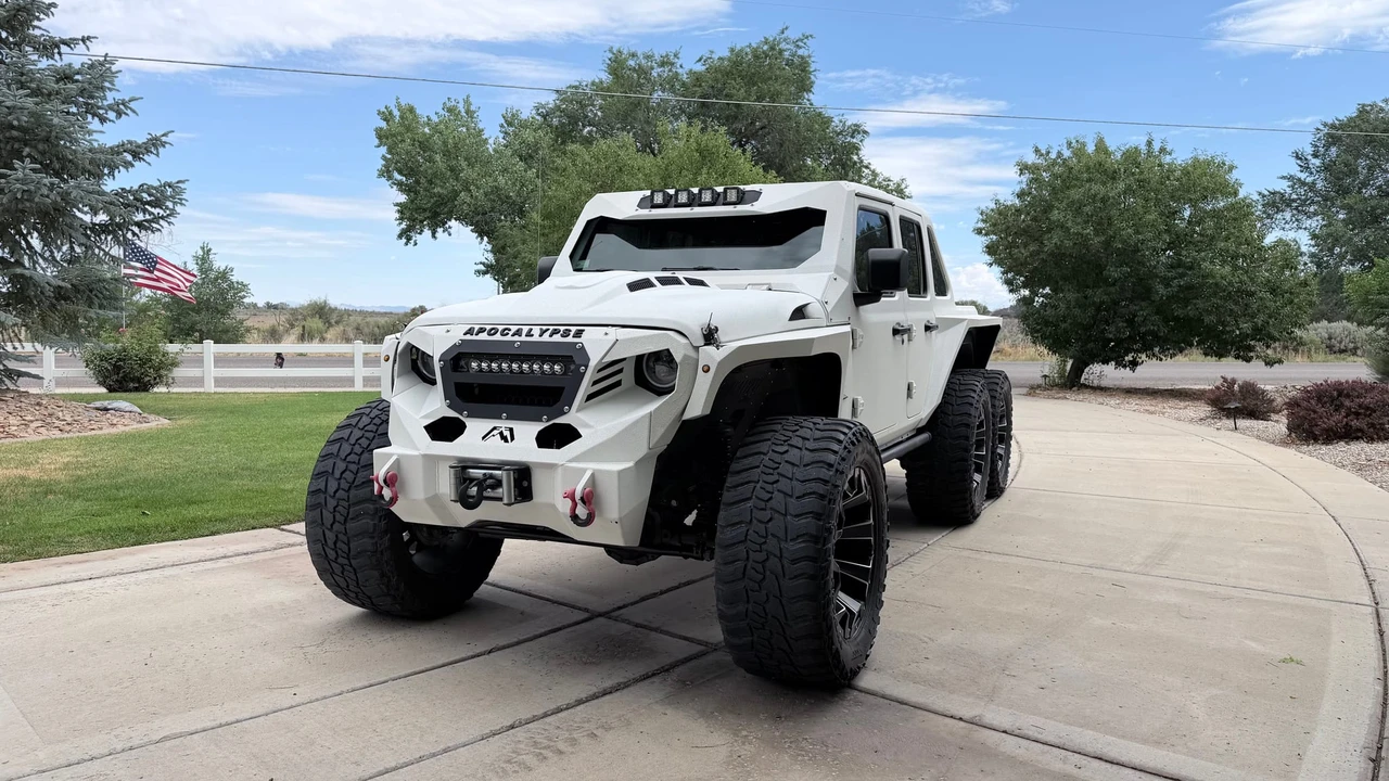 2021 Jeep JL Wrangler - Image 3 of 31