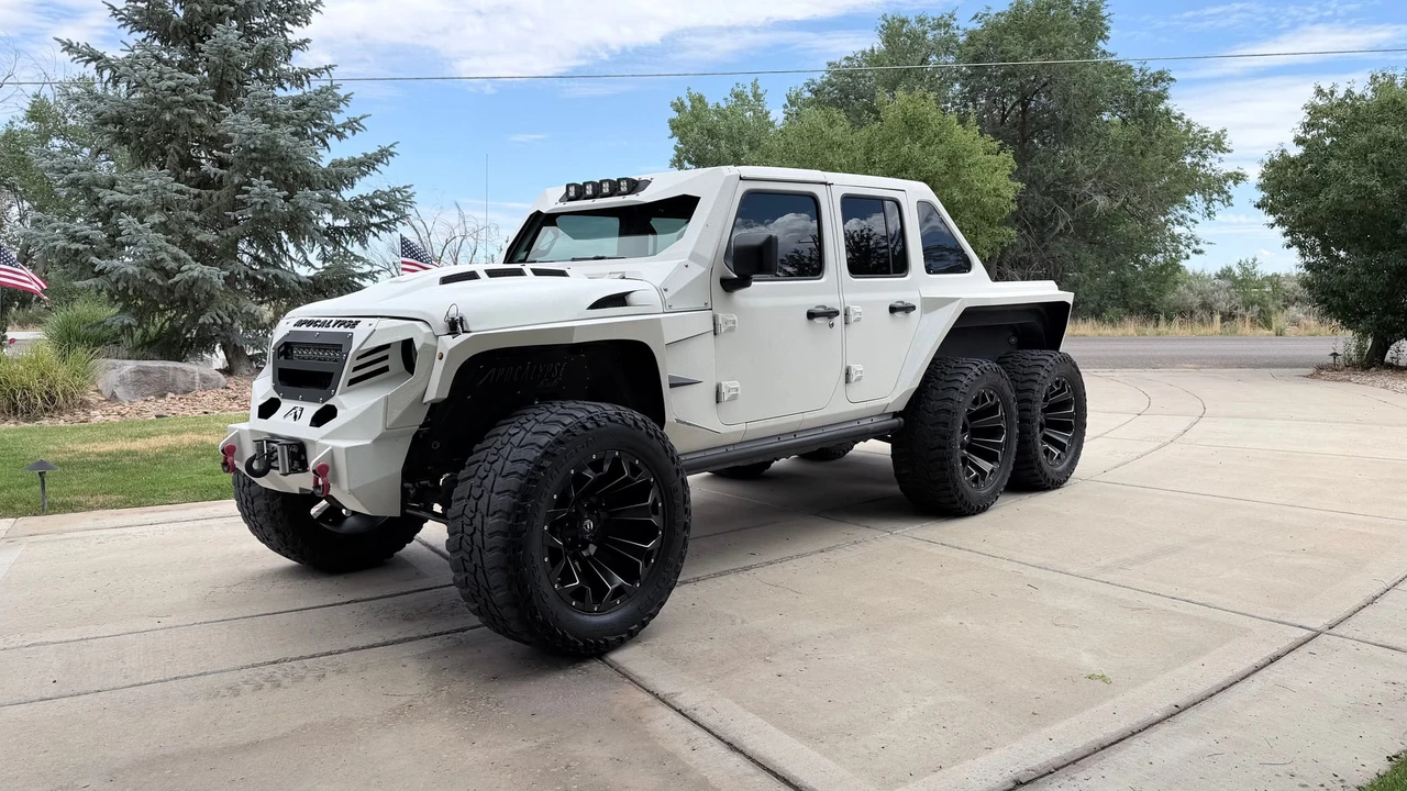 2021 Jeep JL Wrangler - Image 4 of 31