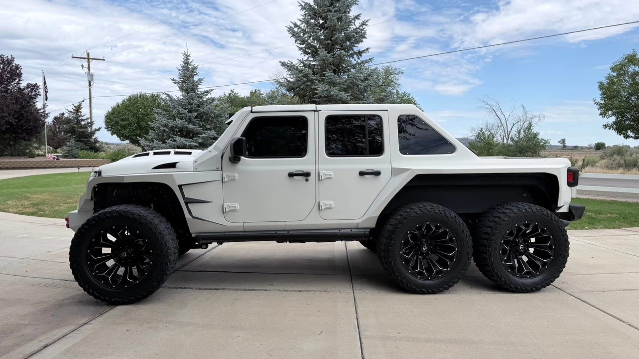 2021 Jeep JL Wrangler - Image 5 of 31