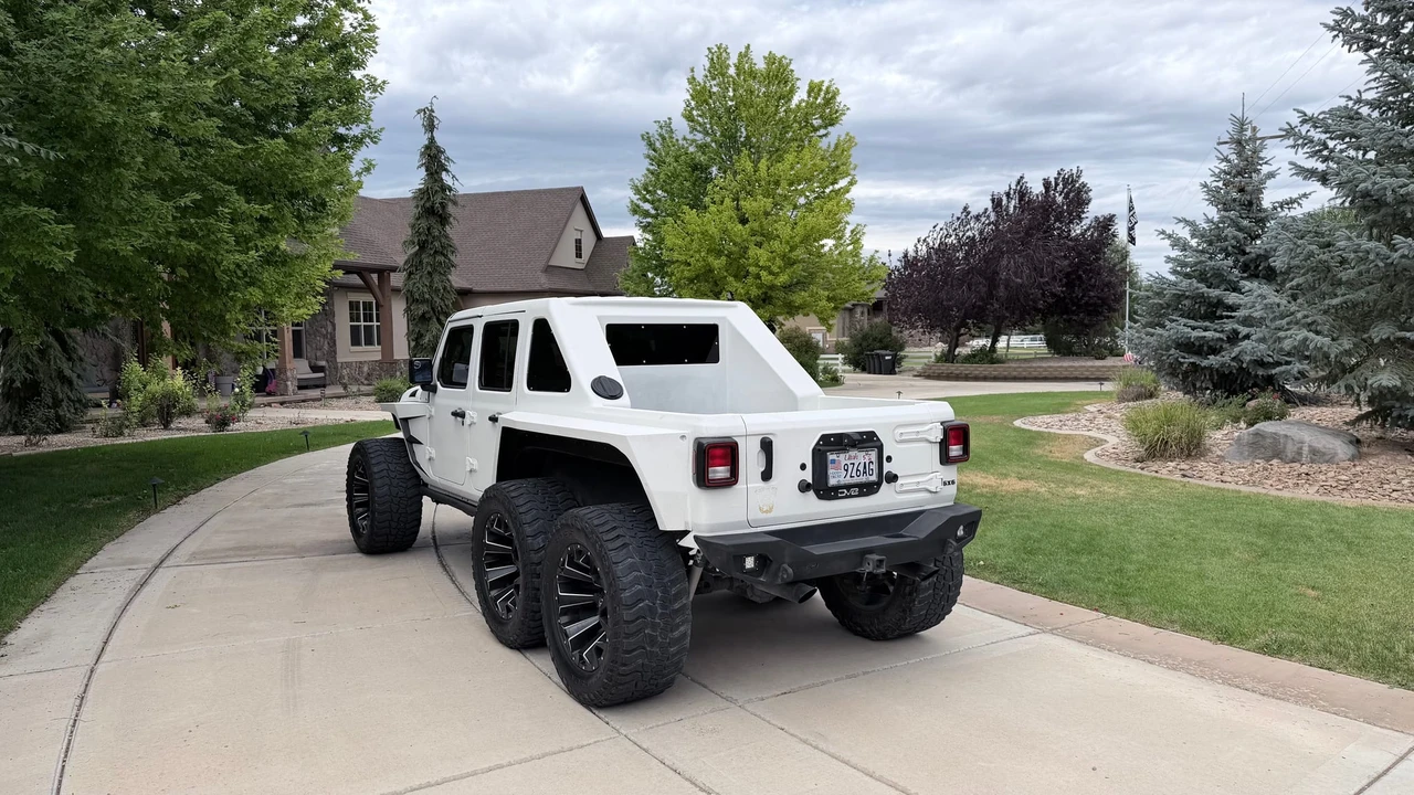 2021 Jeep JL Wrangler - Image 7 of 31