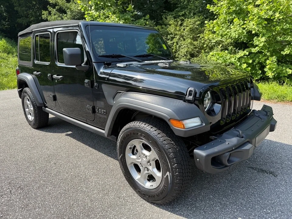 2021 Jeep JL Wrangler - Image 4 of 12