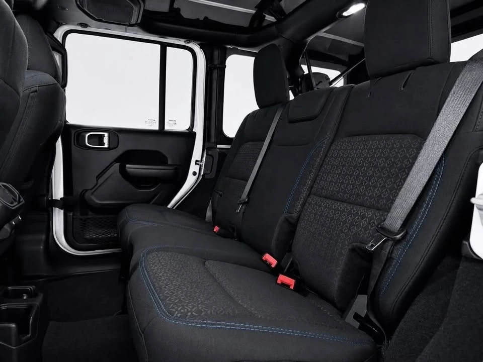 2021 Jeep JL Wrangler - Image 17 of 20