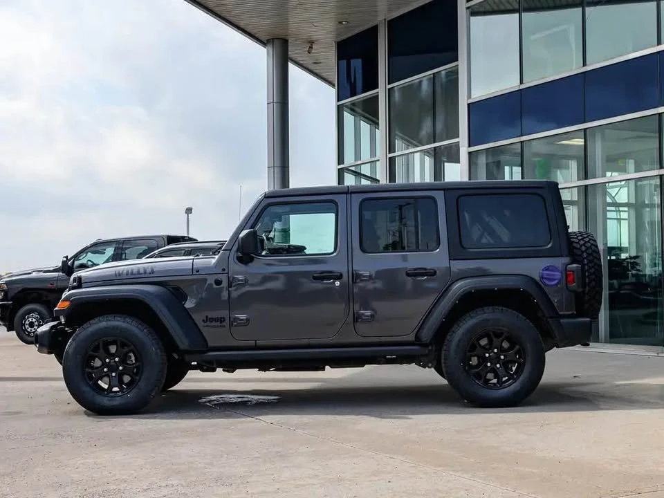 2021 Jeep JL Wrangler - Image 2 of 19
