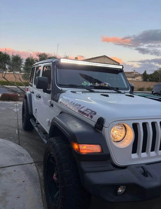 2021 Jeep JL Wrangler - Image 5 of 8