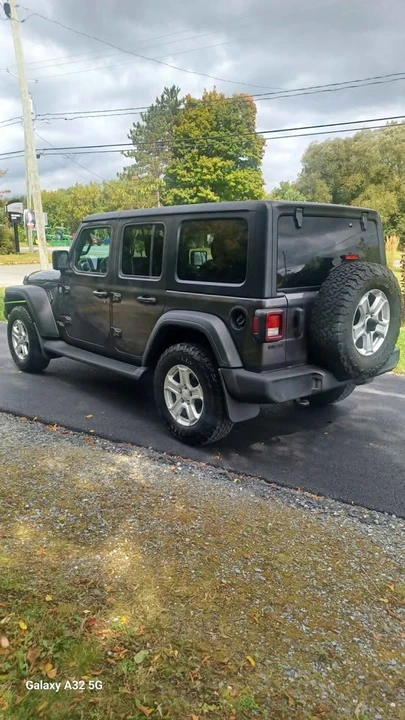 2021 Jeep JL Wrangler - Image 3 of 15