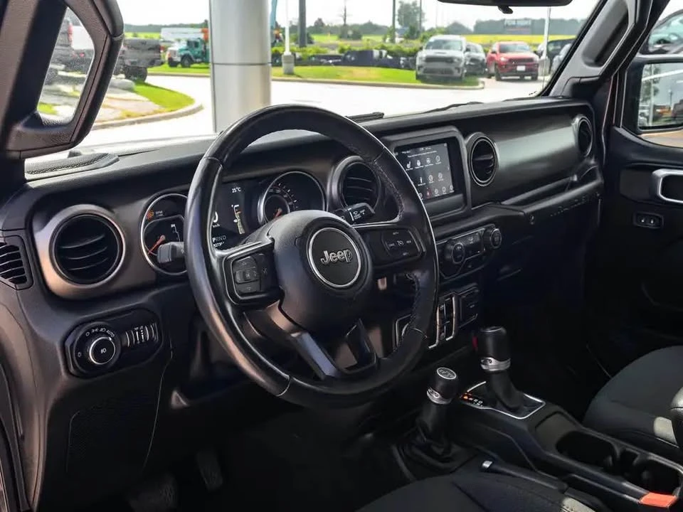 2021 Jeep JL Wrangler - Image 17 of 19