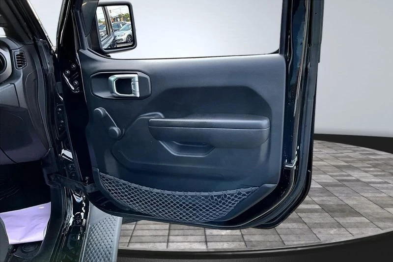 2021 Jeep JL Wrangler - Image 15 of 17