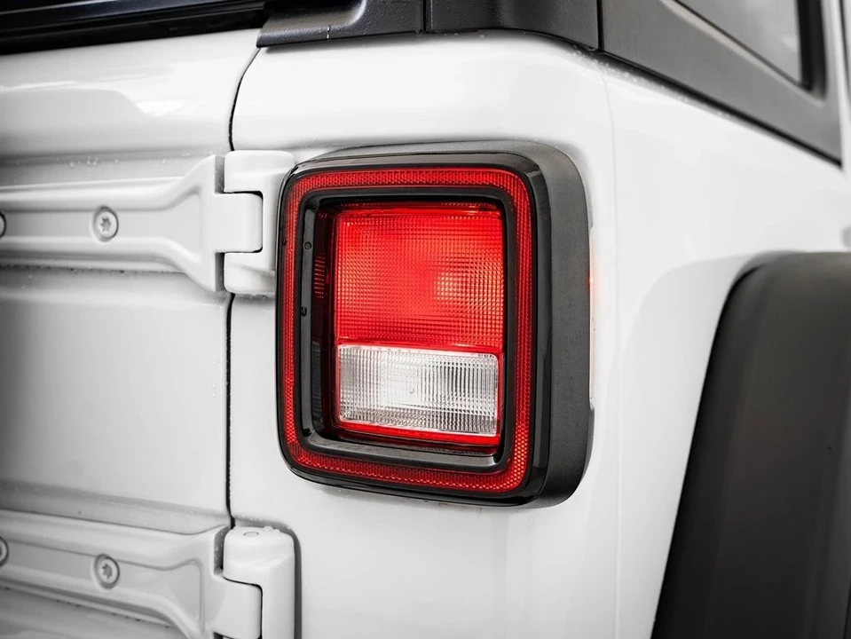 2021 Jeep JL Wrangler - Image 15 of 21