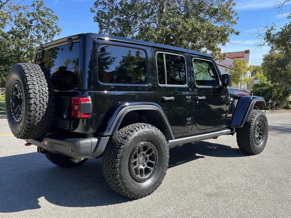 2021 Jeep JL Wrangler - Image 17 of 31