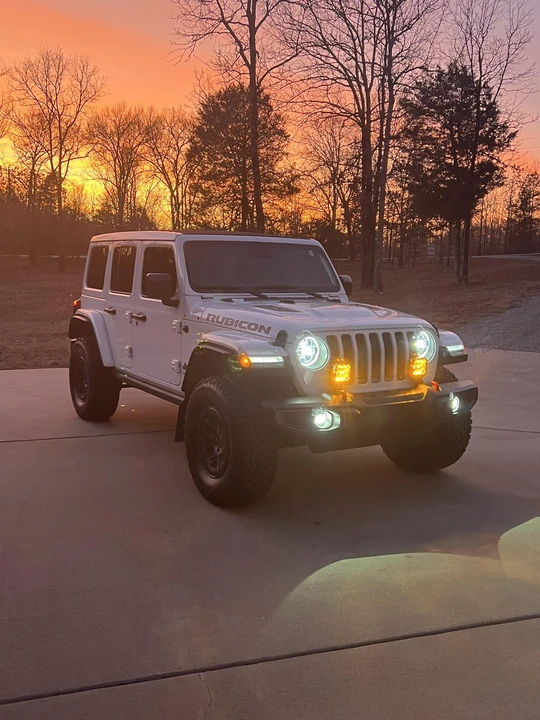 2021 Jeep JL Wrangler - Image 25 of 31