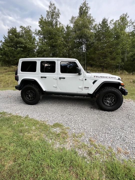 2021 Jeep JL Wrangler - Image 18 of 31