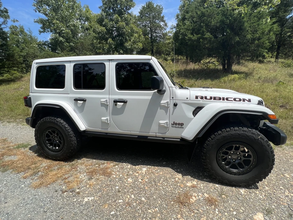 2021 Jeep JL Wrangler - Image 16 of 31