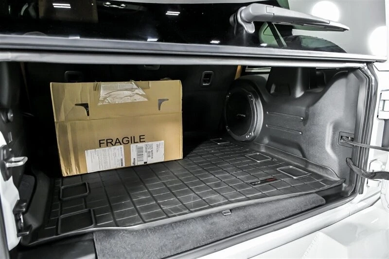 2021 Jeep JL Wrangler - Image 16 of 21