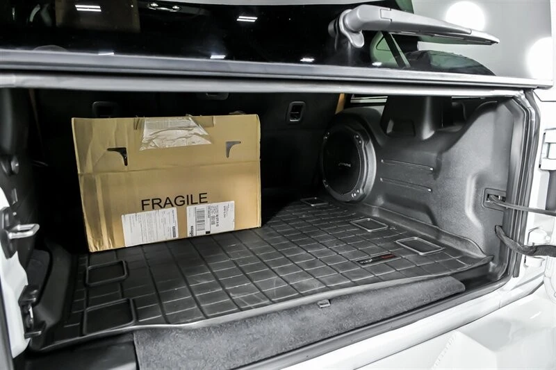 2021 Jeep JL Wrangler - Image 16 of 21