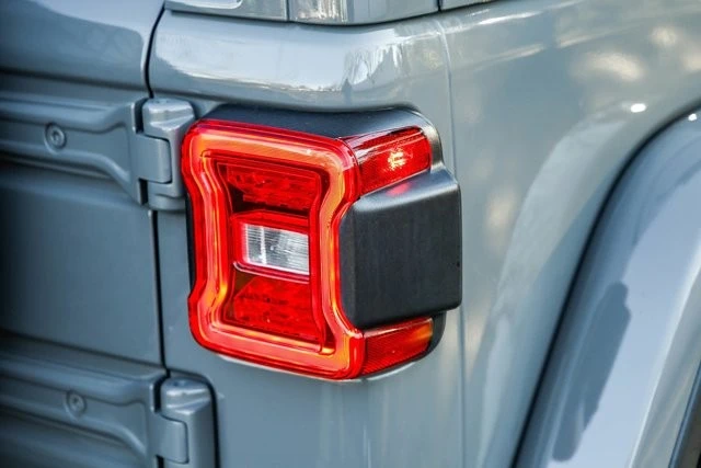 2021 Jeep JL Wrangler - Image 8 of 12