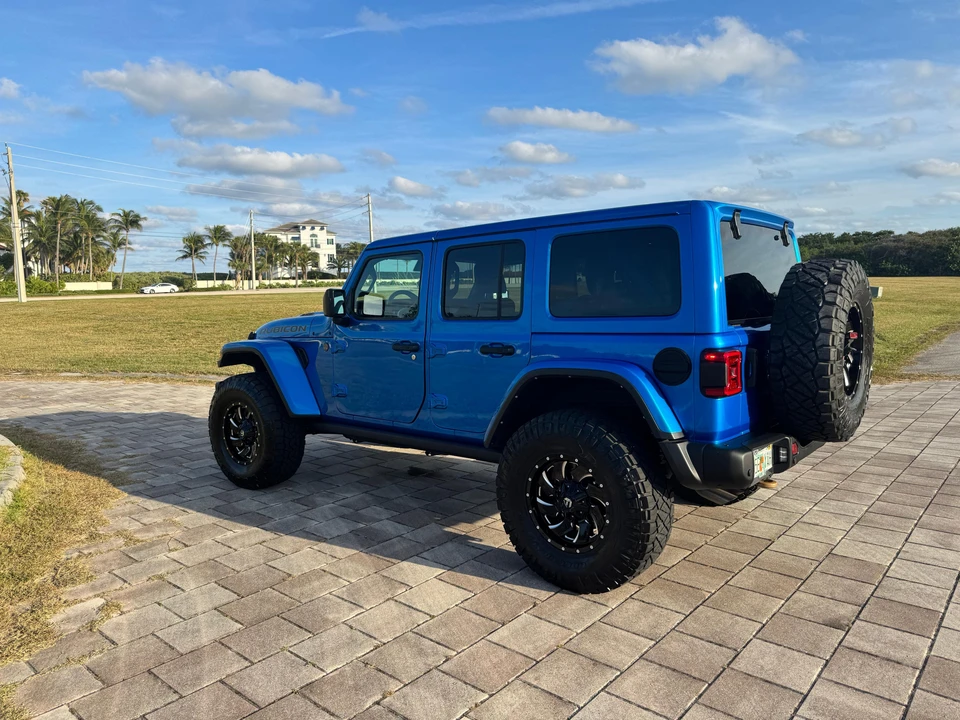 2021 Jeep JL Wrangler - Image 9 of 31