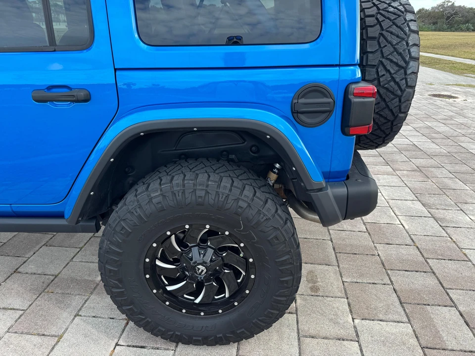2021 Jeep JL Wrangler - Image 17 of 31