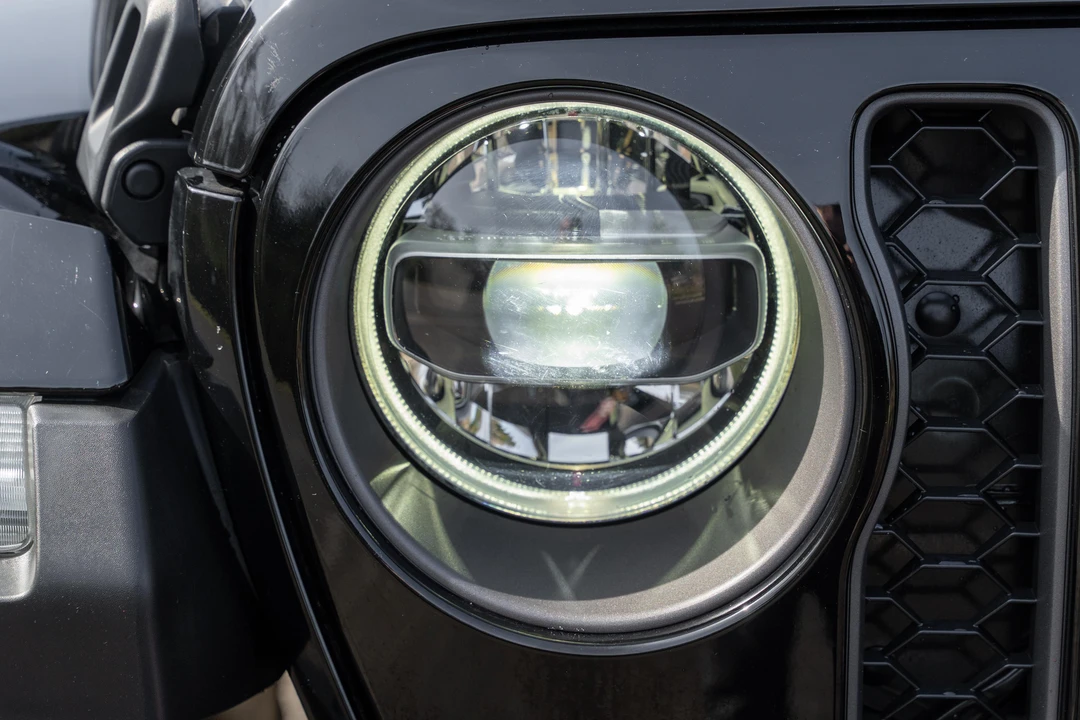 2021 Jeep JL Wrangler - Image 14 of 31