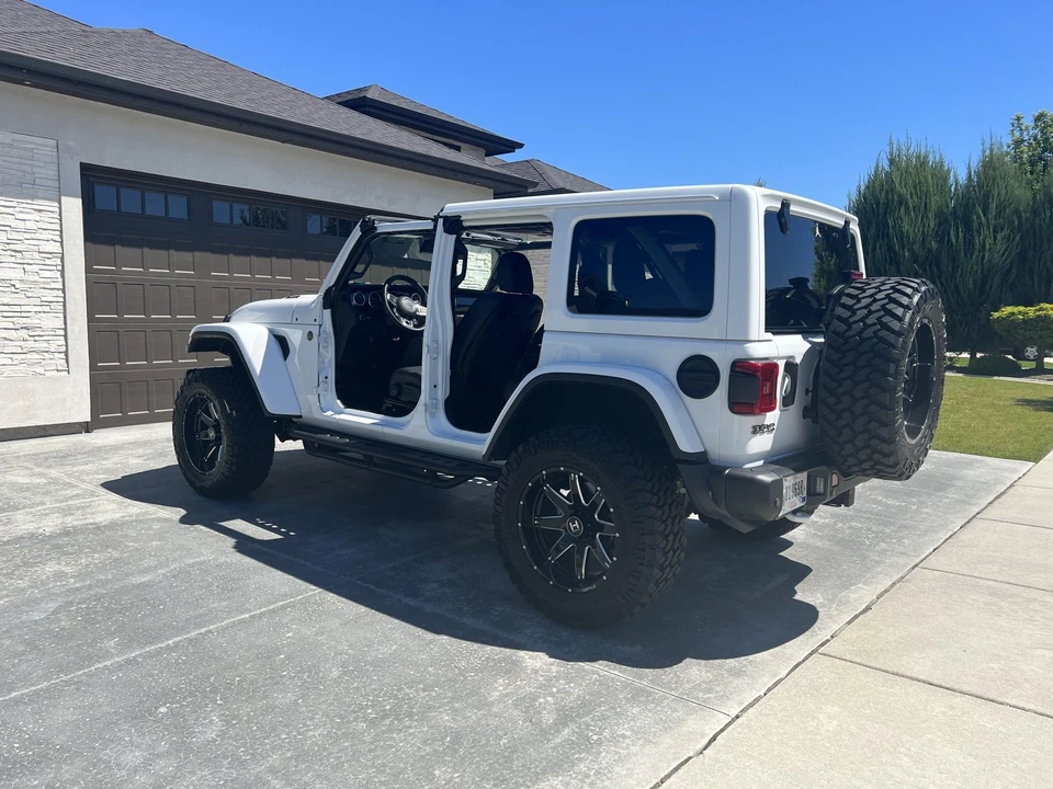 2021 Jeep JL Wrangler - Image 14 of 31