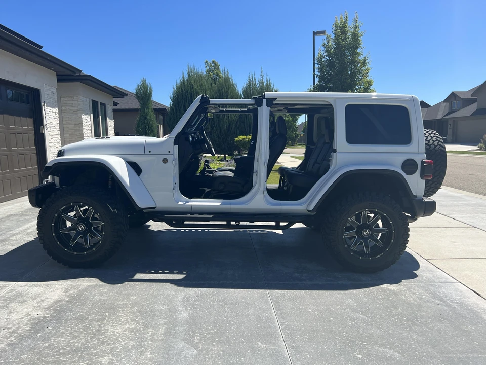 2021 Jeep JL Wrangler - Image 13 of 31