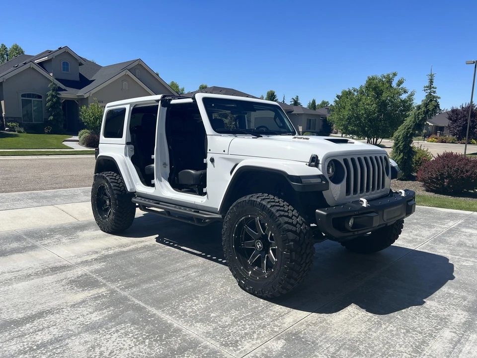 2021 Jeep JL Wrangler - Image 17 of 31