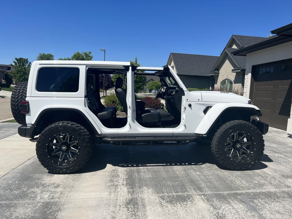 2021 Jeep JL Wrangler - Image 16 of 31