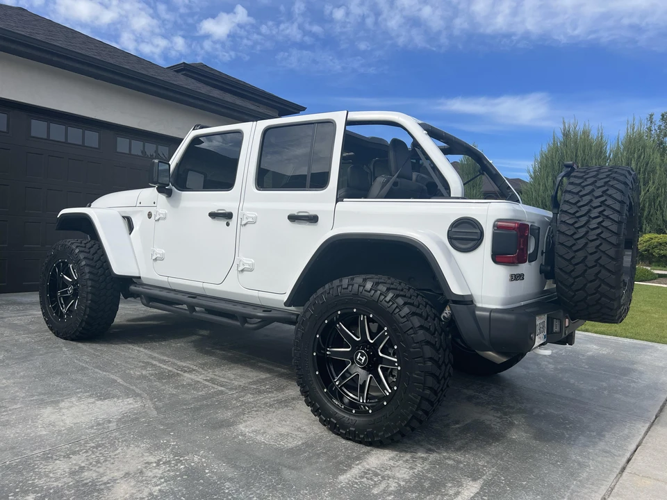 2021 Jeep JL Wrangler - Image 12 of 31
