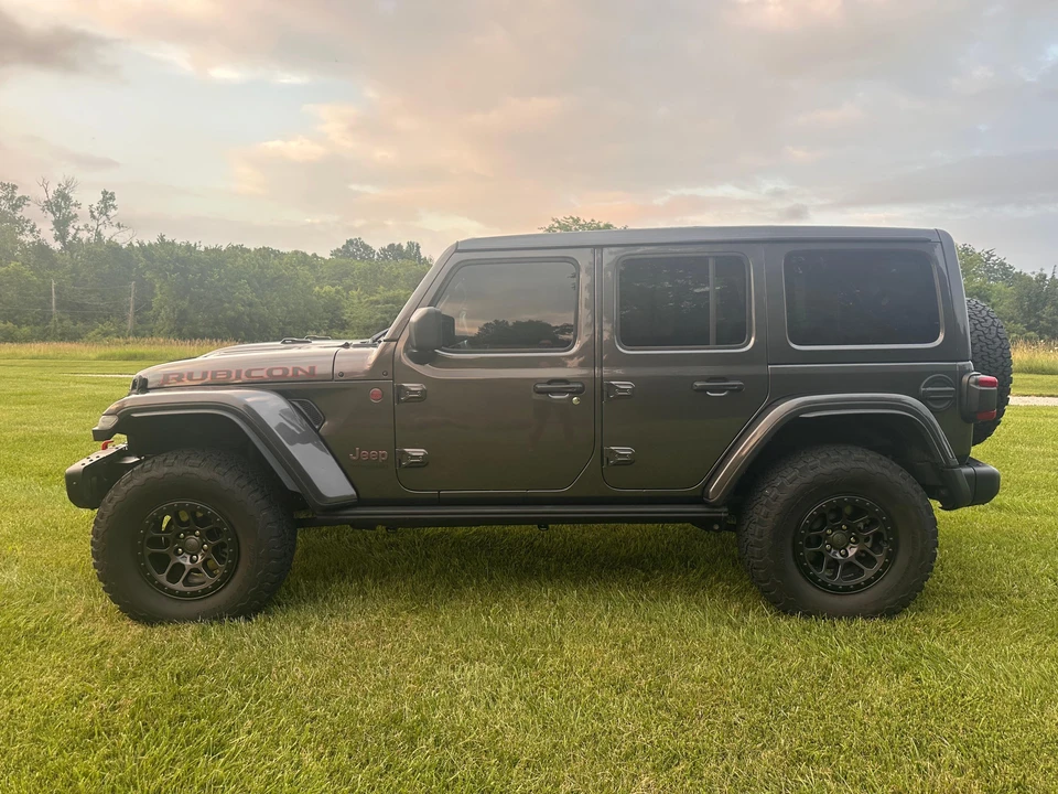 2021 Jeep JL Wrangler - Image 9 of 31