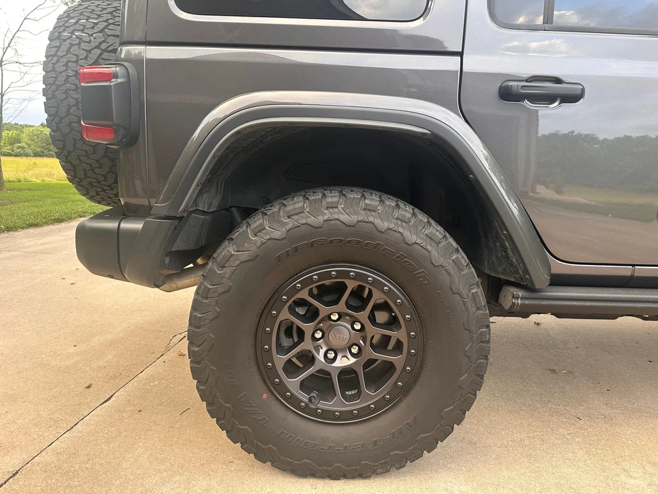 2021 Jeep JL Wrangler - Image 13 of 31