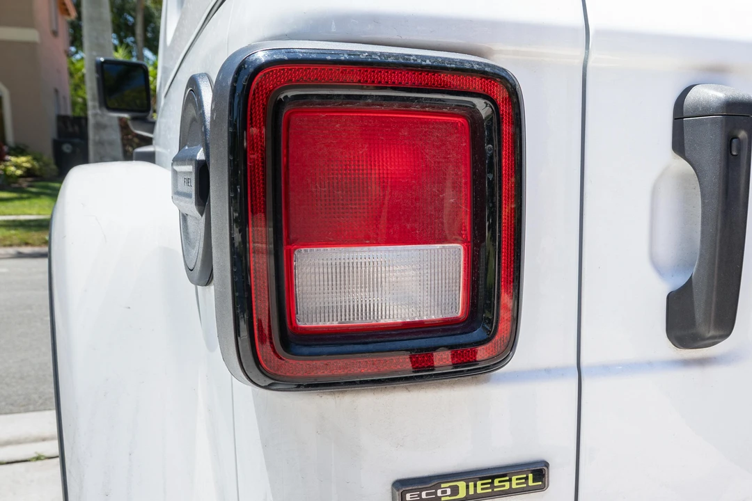 2021 Jeep JL Wrangler - Image 30 of 31