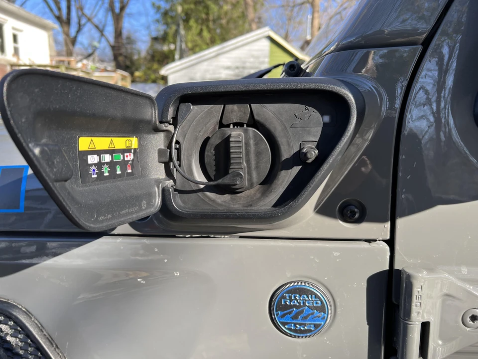 2021 Jeep JL Wrangler - Image 27 of 31