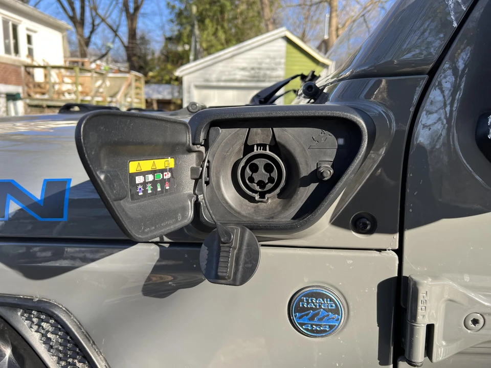 2021 Jeep JL Wrangler - Image 28 of 31